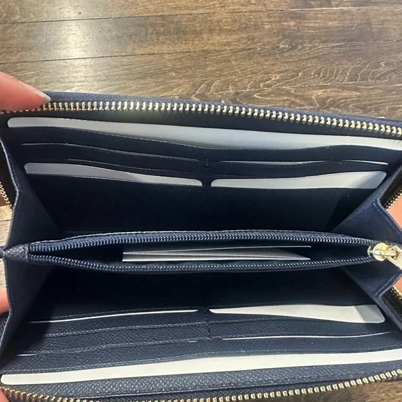 COACH F54007 cross grain leather accordion Zip Around Wallet Midnight blue Navy - Picture 7 of 10